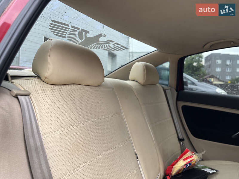 Седан Volkswagen Passat 1998 в Луцке