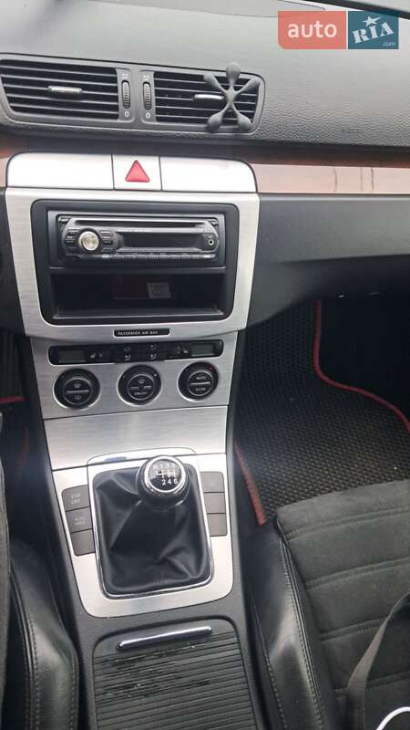 Универсал Volkswagen Passat 2007 в Киеве