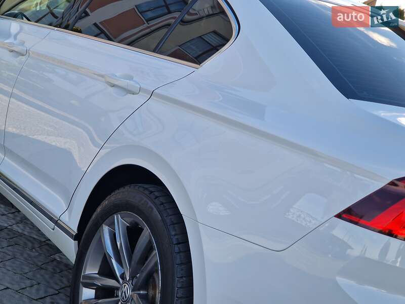 Седан Volkswagen Passat 2016 в Дрогобыче