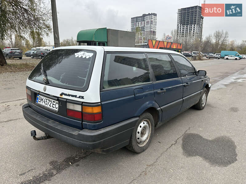Универсал Volkswagen Passat 1990 в Киеве