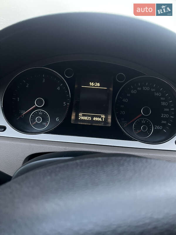 Универсал Volkswagen Passat 2009 в Долине