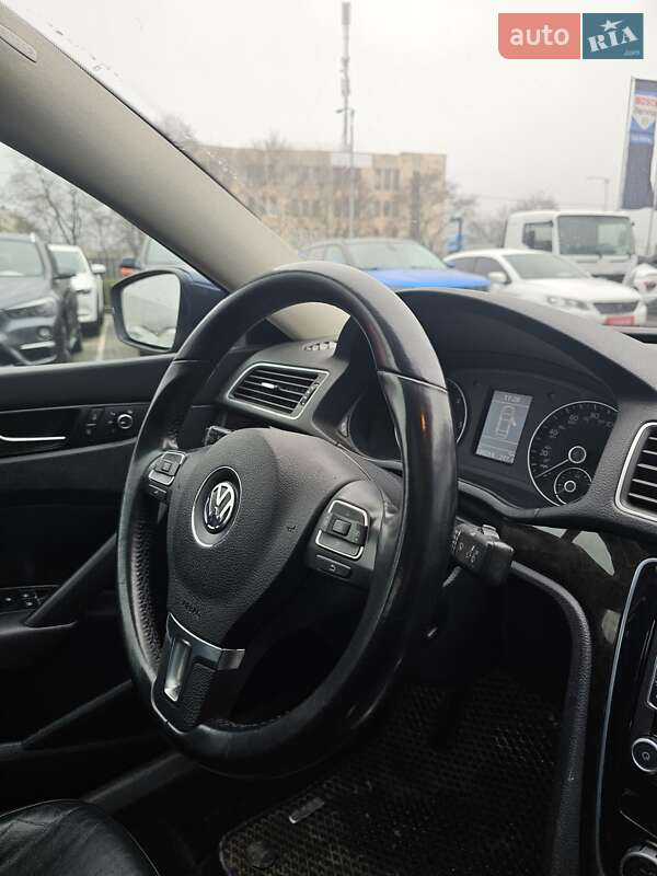 Седан Volkswagen Passat 2014 в Полтаве
