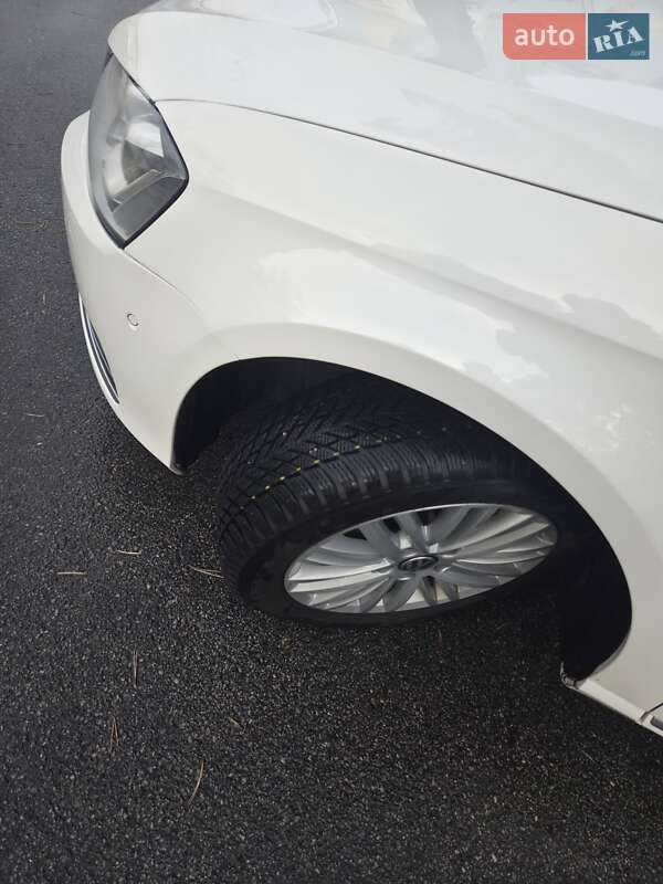 Универсал Volkswagen Passat 2012 в Харькове