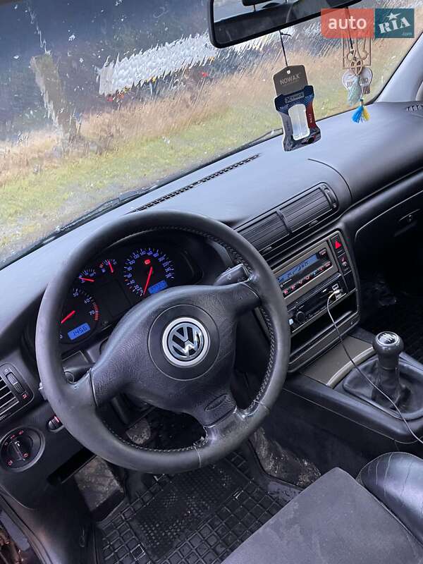 Универсал Volkswagen Passat 1998 в Сколе