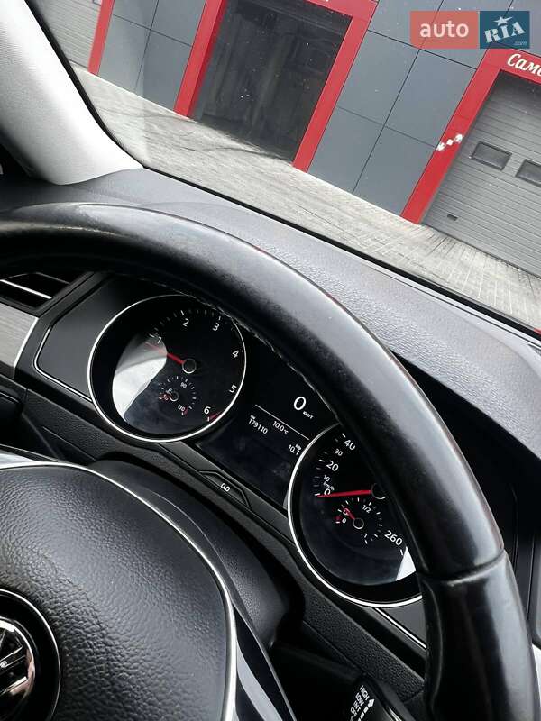 Седан Volkswagen Passat 2017 в Черкассах