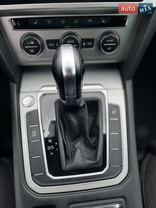 Универсал Volkswagen Passat 2019 в Костополе