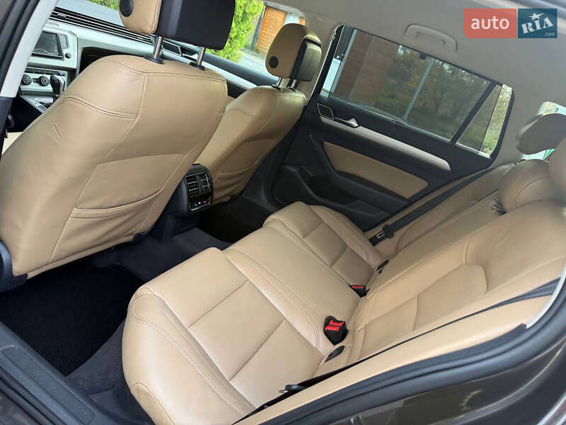 Универсал Volkswagen Passat 2015 в Стрые