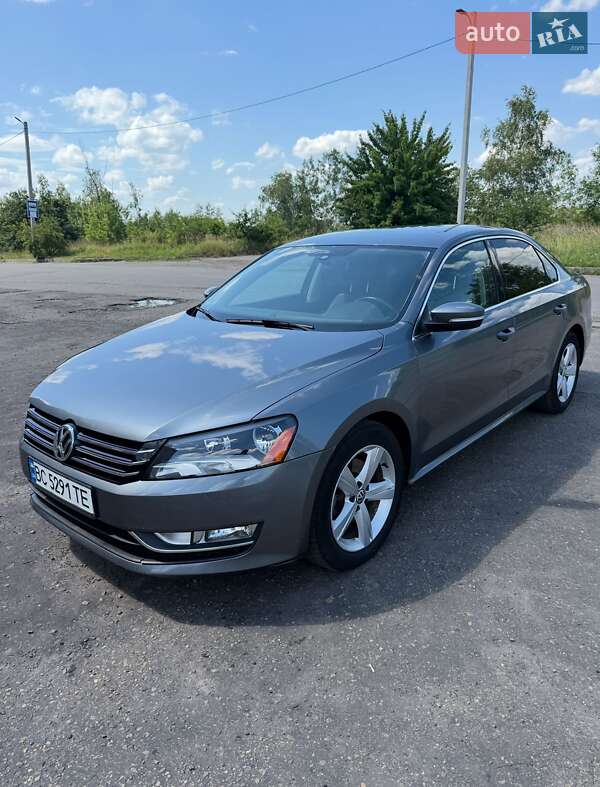 Седан Volkswagen Passat 2015 в Шептицькому