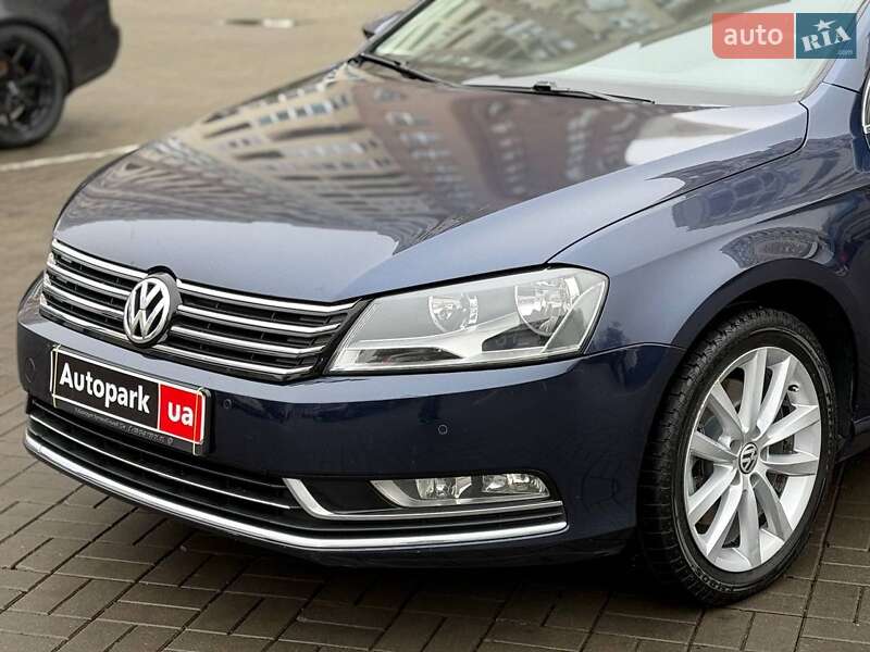 Седан Volkswagen Passat 2012 в Одессе