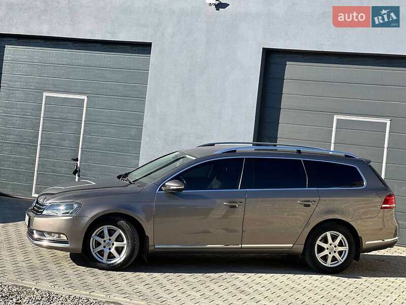Универсал Volkswagen Passat 2011 в Надворной