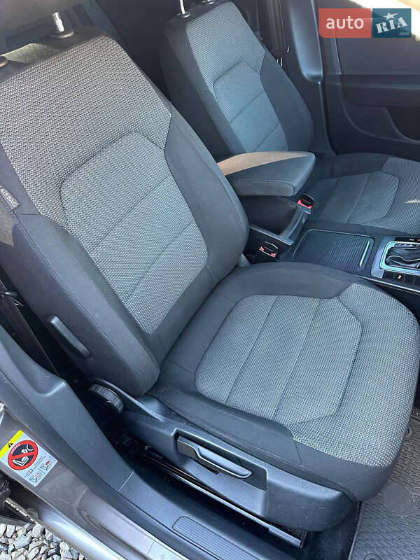 Универсал Volkswagen Passat 2011 в Надворной