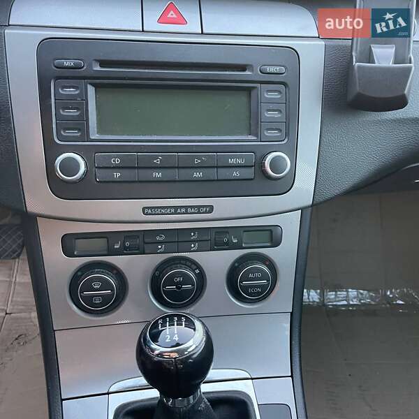 Універсал Volkswagen Passat 2005 в Умані
