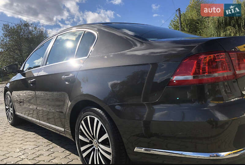 Седан Volkswagen Passat 2014 в Львове