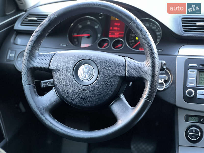 Универсал Volkswagen Passat 2006 в Ровно