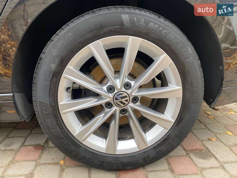 Універсал Volkswagen Passat 2016 в Володимирі