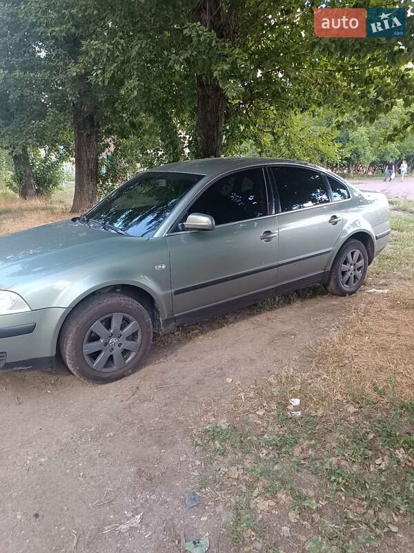 Седан Volkswagen Passat 2002 в Кривом Роге