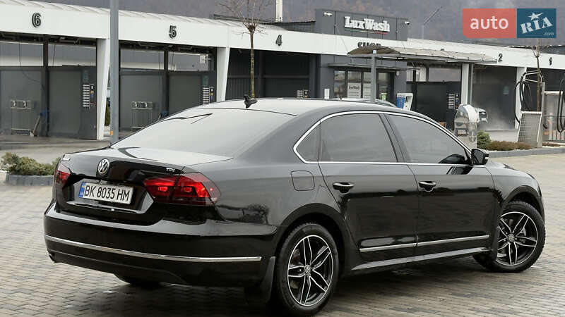 Седан Volkswagen Passat 2015 в Хусте