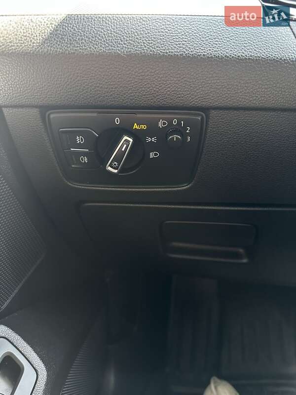 Универсал Volkswagen Passat 2015 в Кривом Роге