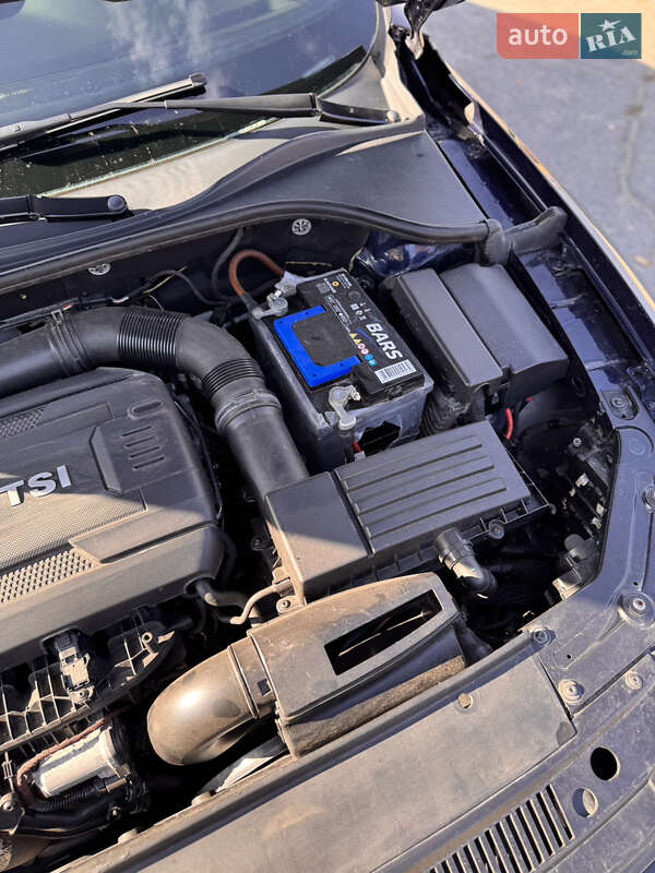 Седан Volkswagen Passat 2014 в Лозовой