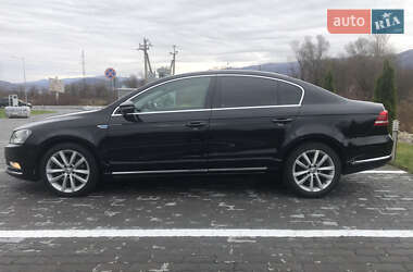 Седан Volkswagen Passat 2011 в Ужгороді