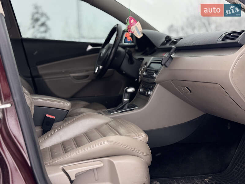 Универсал Volkswagen Passat 2010 в Стрые