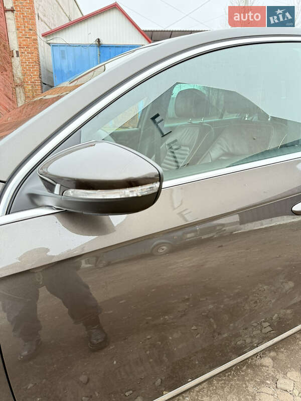 Седан Volkswagen Passat 2012 в Сумах