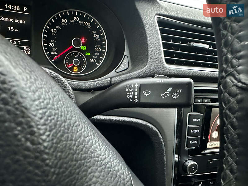 Седан Volkswagen Passat 2014 в Киеве