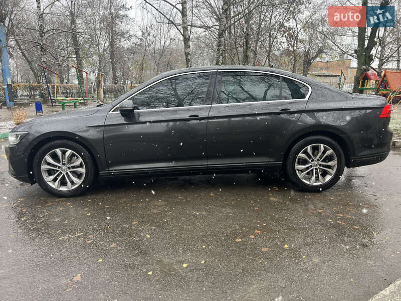 Седан Volkswagen Passat 2019 в Кропивницькому