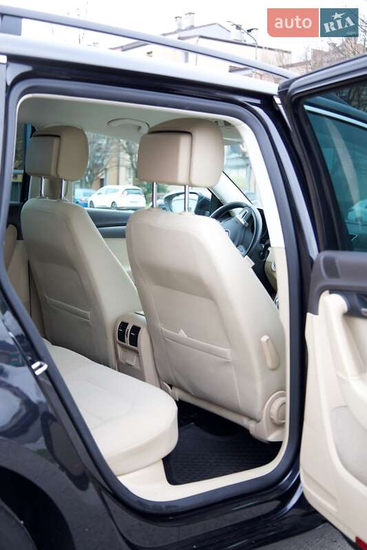 Универсал Volkswagen Passat 2012 в Ивано-Франковске