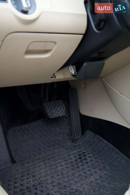 Универсал Volkswagen Passat 2012 в Ивано-Франковске