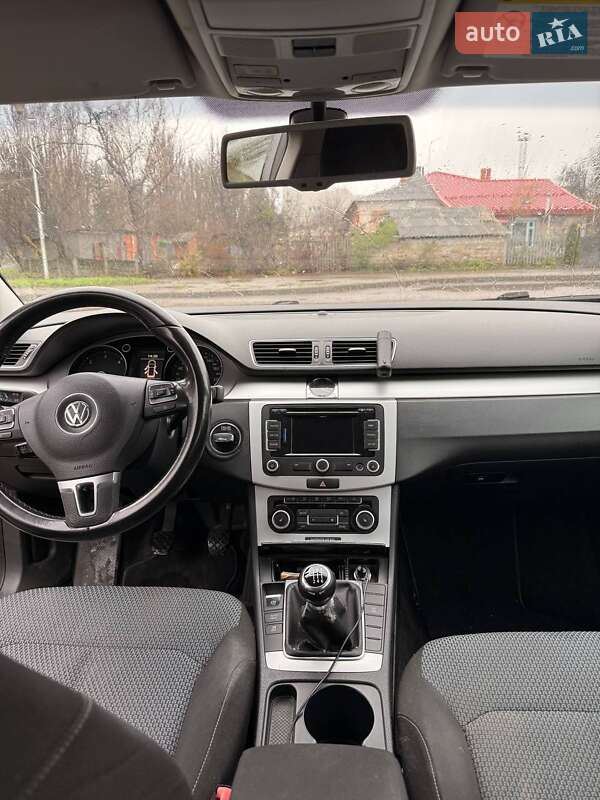 Универсал Volkswagen Passat 2011 в Киеве