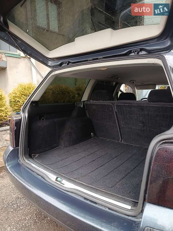 Универсал Volkswagen Passat 2002 в Староконстантинове