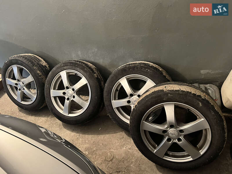 Универсал Volkswagen Passat 2015 в Чернигове