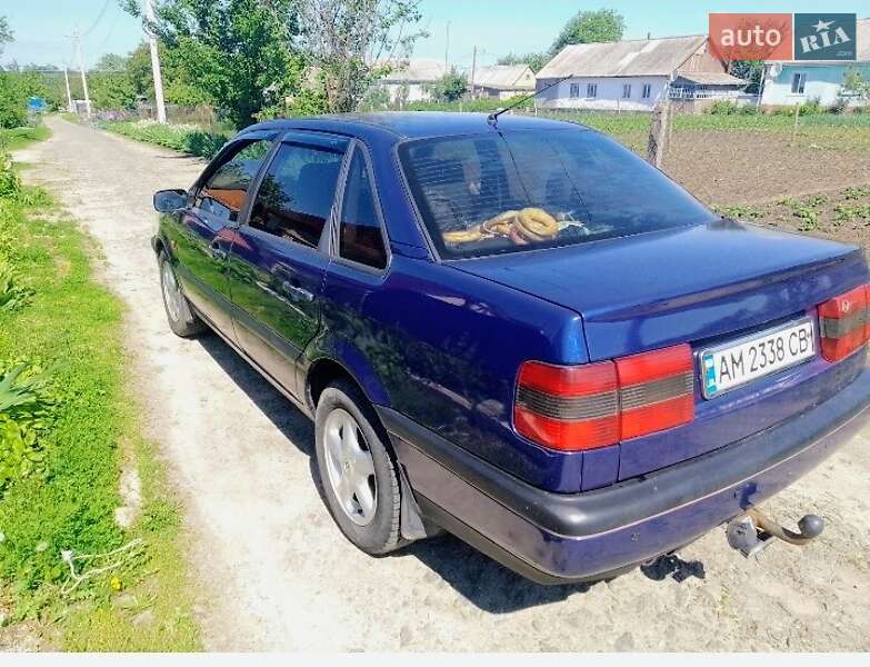 Седан Volkswagen Passat 1996 в Чуднове