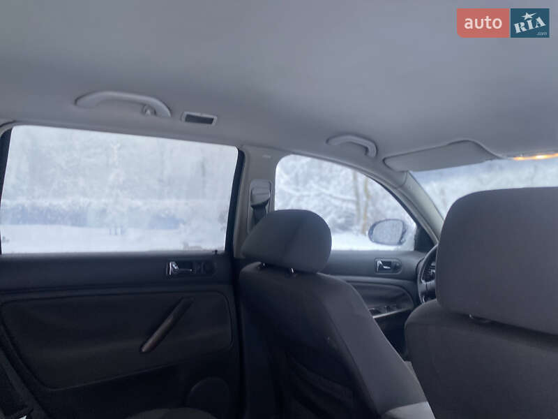 Универсал Volkswagen Passat 2004 в Львове