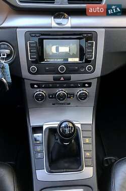 Универсал Volkswagen Passat 2014 в Черновцах