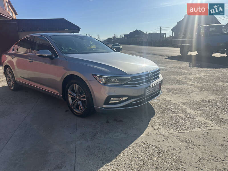 Седан Volkswagen Passat 2020 в Тячеві