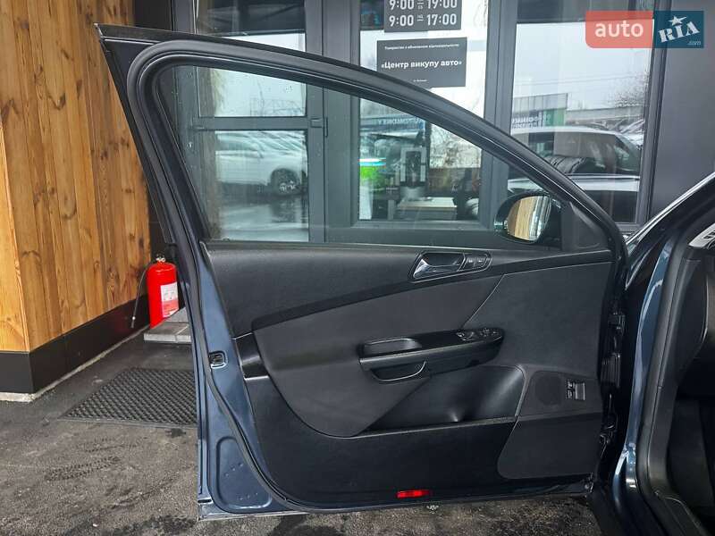 Универсал Volkswagen Passat 2006 в Виннице