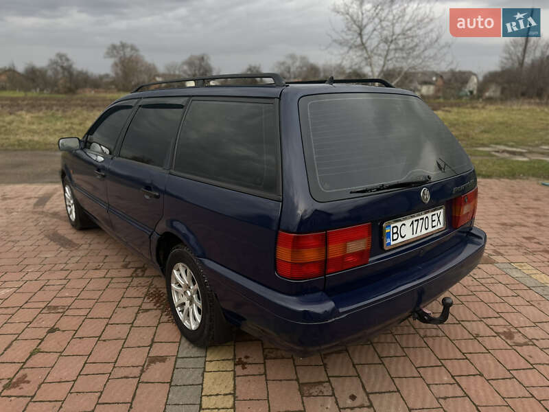Универсал Volkswagen Passat 1994 в Стрые