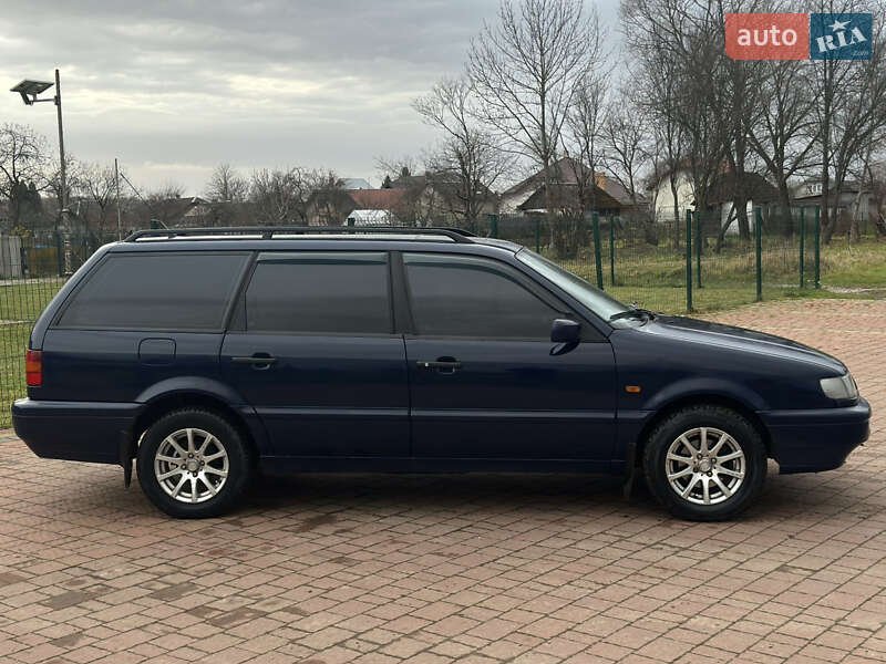Универсал Volkswagen Passat 1994 в Стрые