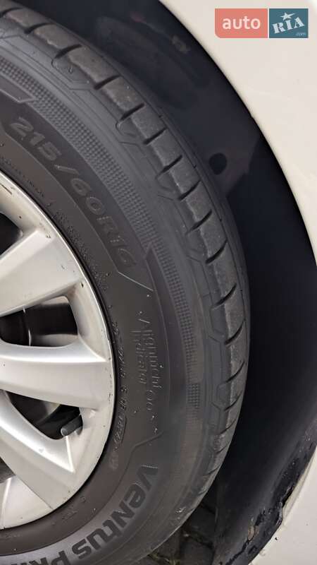 Седан Volkswagen Passat 2015 в Ивано-Франковске