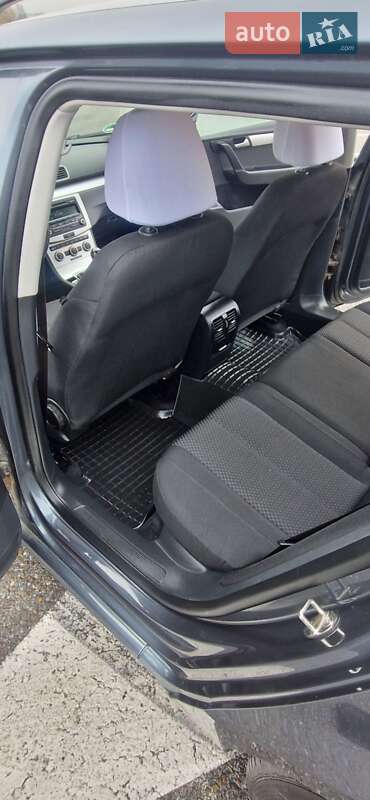 Универсал Volkswagen Passat 2014 в Черновцах