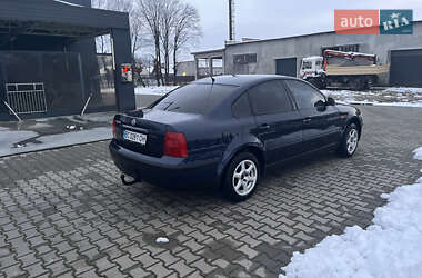 Седан Volkswagen Passat 1997 в Ходореві