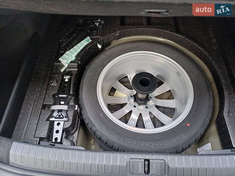 Седан Volkswagen Passat 2018 в Чернівцях