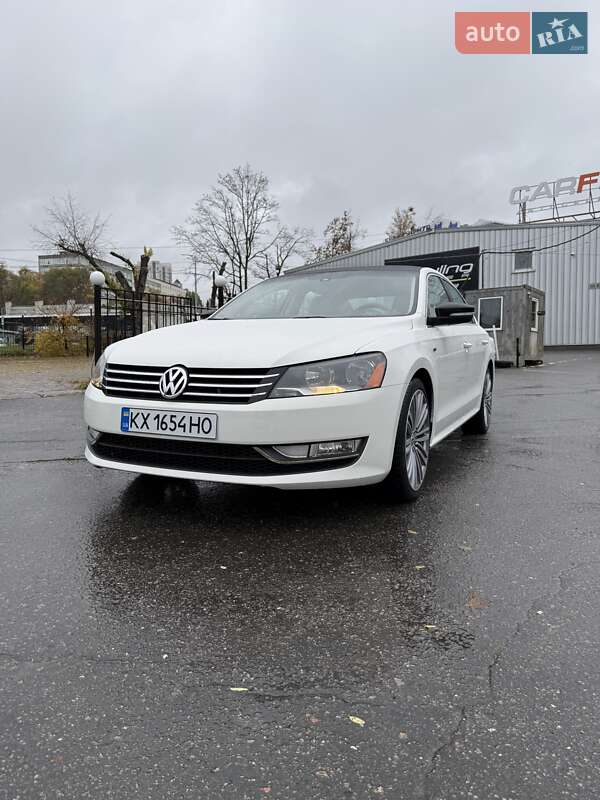 Седан Volkswagen Passat 2014 в Харкові
