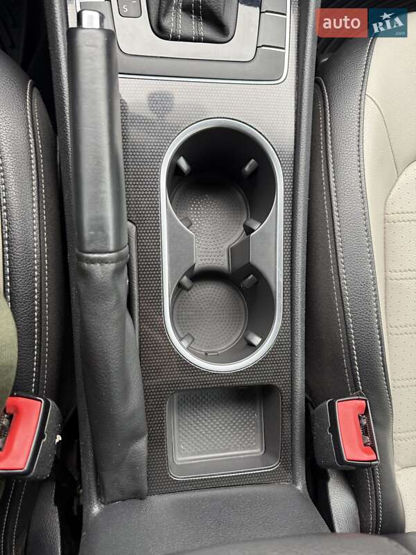 Седан Volkswagen Passat 2014 в Харкові