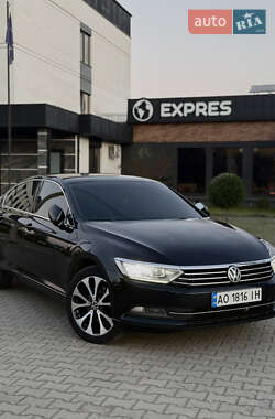 Седан Volkswagen Passat 2018 в Виноградові