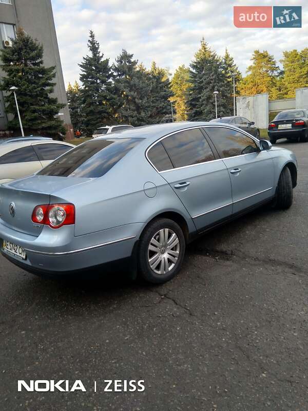 Седан Volkswagen Passat 2007 в Днепре