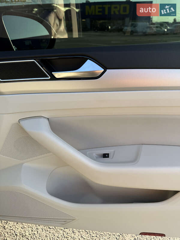 Універсал Volkswagen Passat 2018 в Вінниці