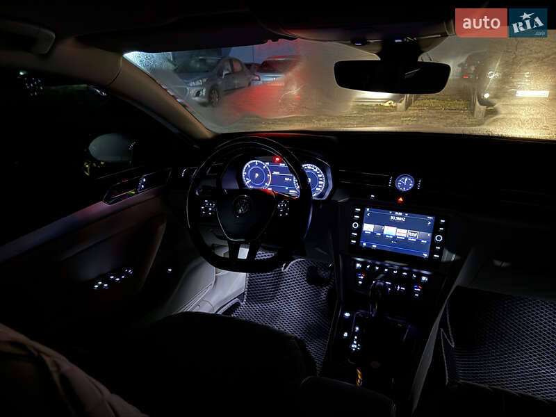 Універсал Volkswagen Passat 2018 в Вінниці